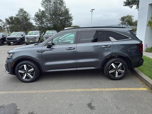 2021 Kia Sorento S