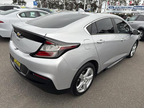 2018 Chevrolet Volt LT