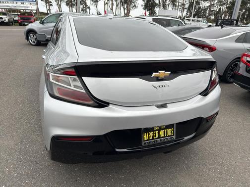 2018 Chevrolet Volt LT