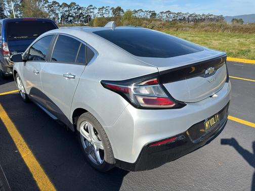 2018 Chevrolet Volt LT