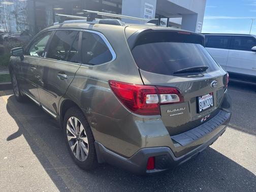 2019 Subaru Outback 2.5i Touring
