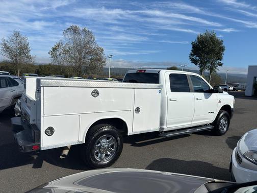 2022 RAM 3500 Big Horn Crew Cab 4x4 8' Box