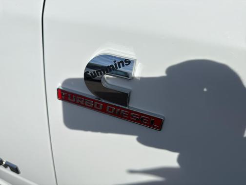 2022 RAM 3500 Big Horn Crew Cab 4x4 8' Box