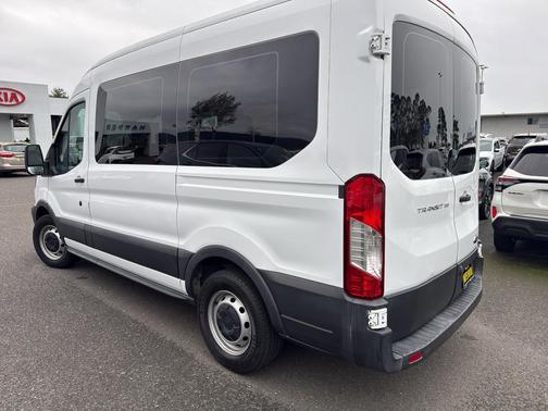 2017 Ford Transit-150 XL