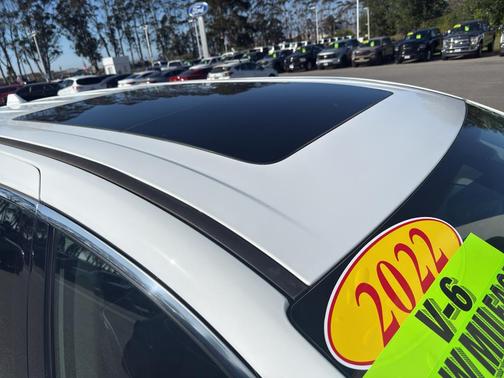Bright White Clearcoat 2022 Chrysler Pacifica Hybrid Limited