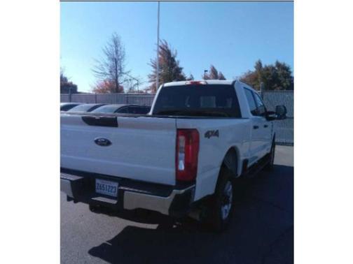 2024 Ford F-350 XLT