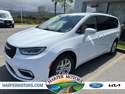 2022 Chrysler Pacifica Touring L