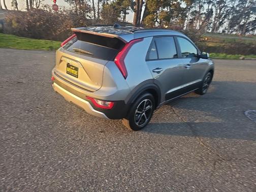 2026 Kia Niro LX
