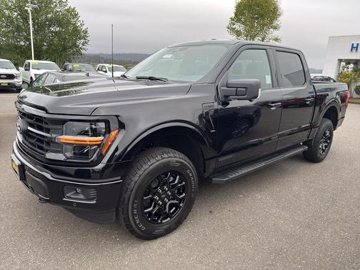 Agate Black Metallic 2026 Ford F-150 XLT