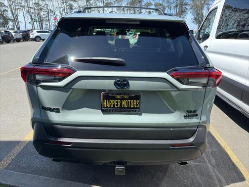2021 Toyota RAV4 Hybrid XLE Premium