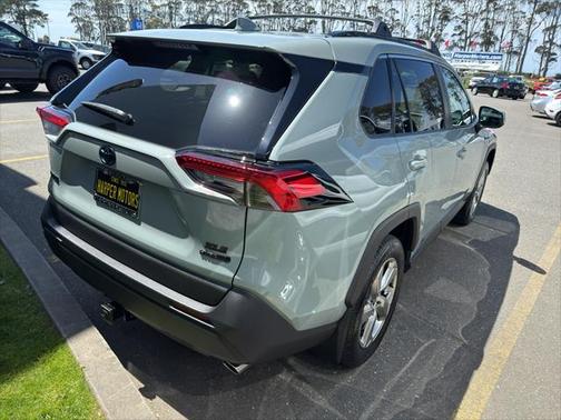 2021 Toyota RAV4 Hybrid XLE Premium