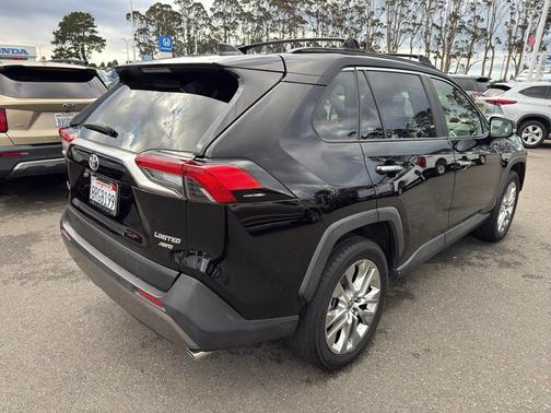 2020 Toyota RAV4 Limited