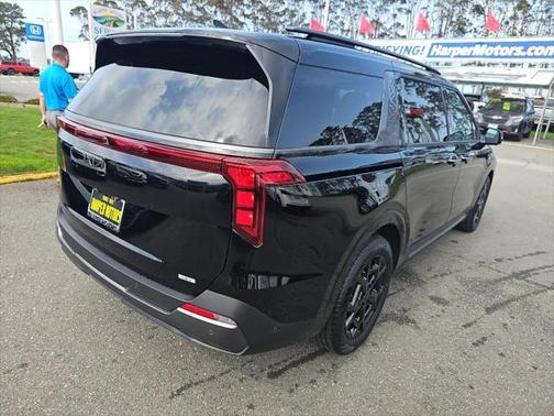 2025 Kia Carnival Hybrid SX