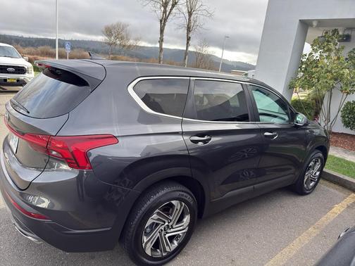 2022 Hyundai SANTA FE SE