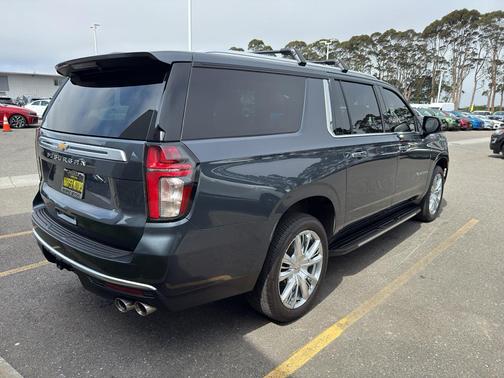 2021 Chevrolet Suburban 4WD High Country