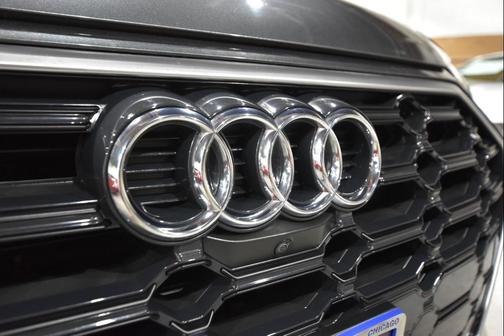 2022 Audi Q5 45 S line Premium Plus