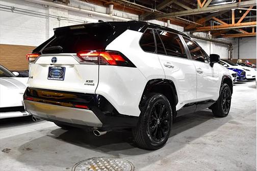 2023 Toyota RAV4 Hybrid SE