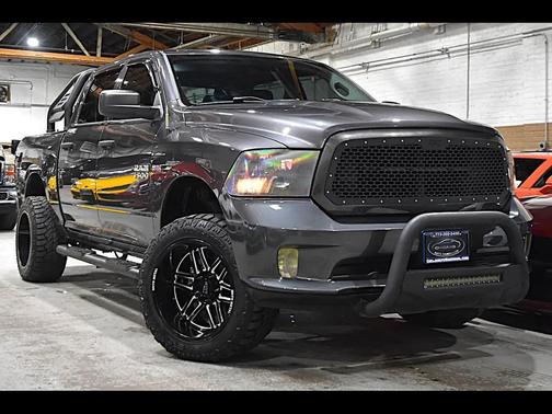 Granite Crystal Metallic Clearcoat 2017 RAM 1500 Express