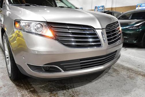 2018 Lincoln MKT Reserve