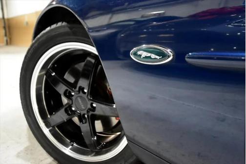 2000 Jaguar XK8 2dr Convertible