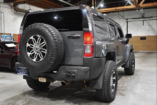 GREY 2009 Hummer H3 Base