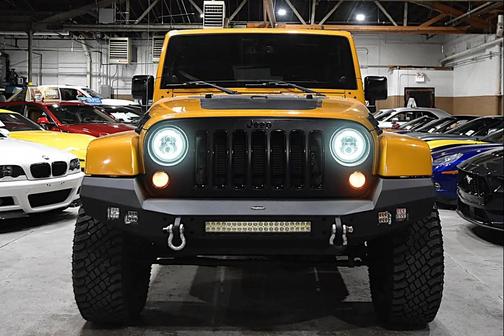 Black Clearcoat 2014 Jeep Wrangler Unlimited Altitude