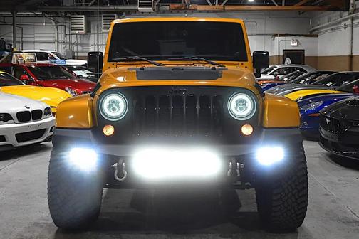 Black Clearcoat 2014 Jeep Wrangler Unlimited Altitude
