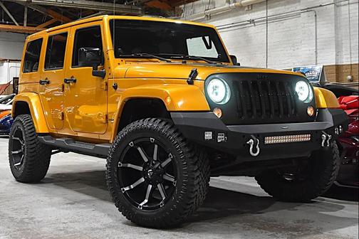 Black Clearcoat 2014 Jeep Wrangler Unlimited Altitude