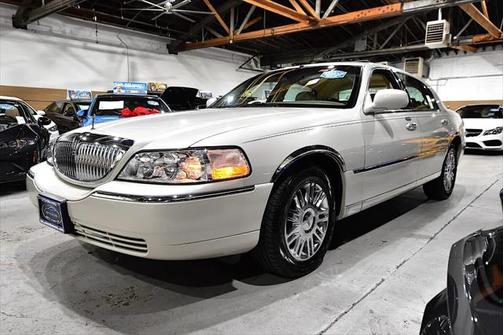2006 Lincoln Town Car Signature