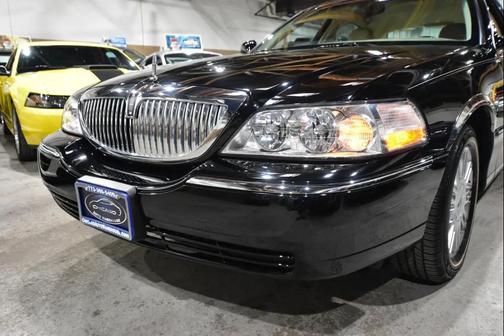 2008 Lincoln Town Car Signature