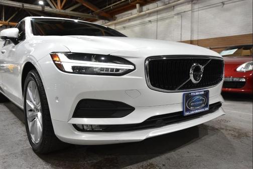 2017 Volvo S90 T6 Momentum