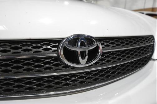 2004 Toyota Camry XLE