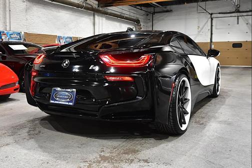 WHITE 2016 BMW i8 2dr Cpe