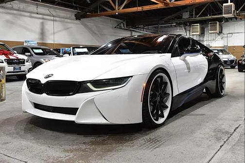WHITE 2016 BMW i8 2dr Cpe