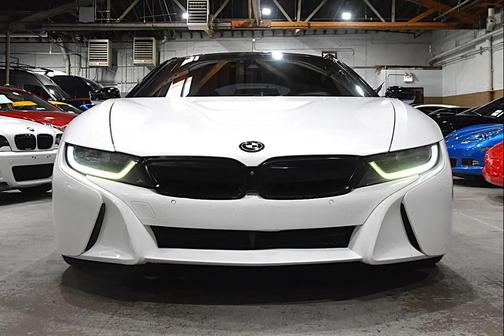 WHITE 2016 BMW i8 2dr Cpe