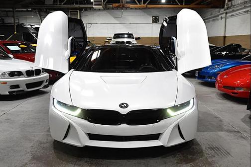 WHITE 2016 BMW i8 2dr Cpe
