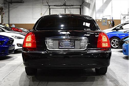 2006 Lincoln Town Car Signature