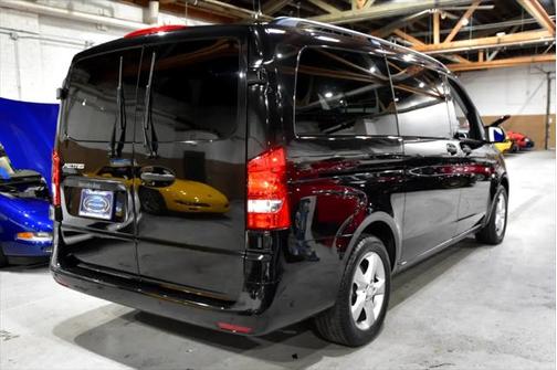 2016 Mercedes-Benz Metris Base