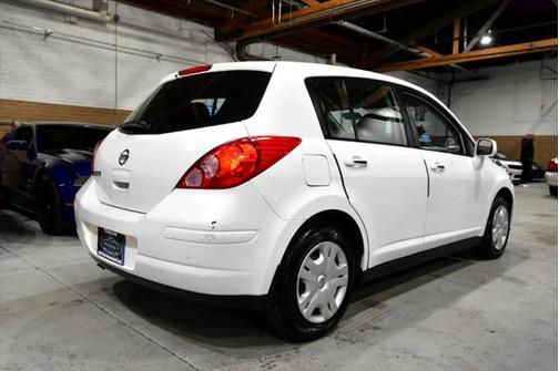 2011 Nissan Versa 1.8 S