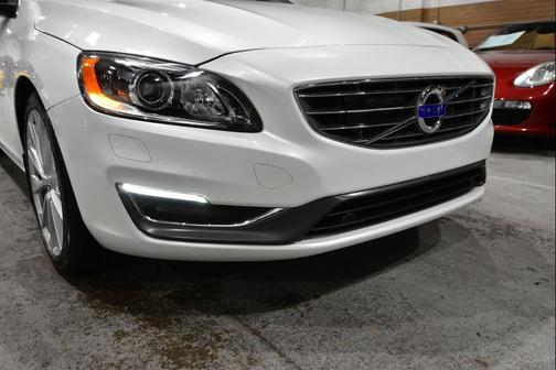 2016 Volvo S60 Inscription T5 Platinum