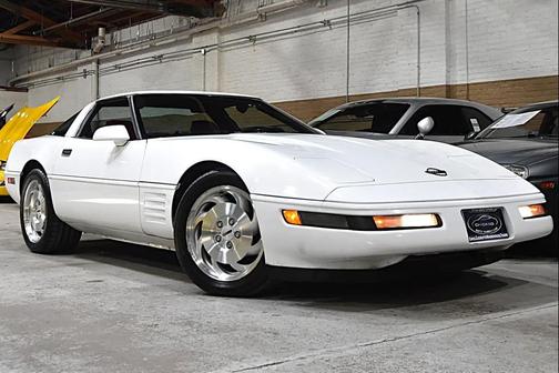 WHITE 1994 Chevrolet Corvette Base