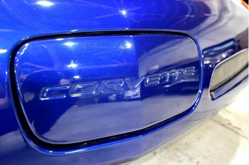 2004 Chevrolet Corvette Base