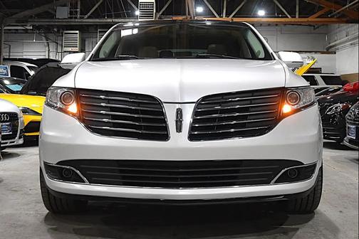 2019 Lincoln MKT Reserve