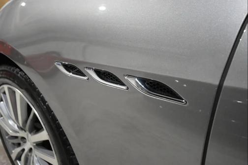 2016 Maserati Ghibli Base