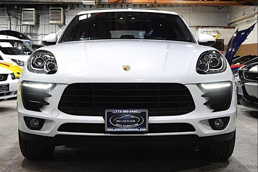 Carrara White Metallic 2018 Porsche Macan Macan