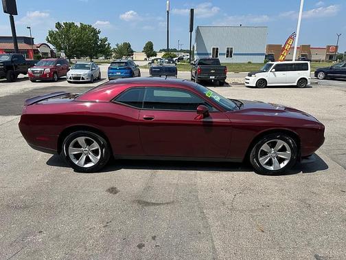 2017 Dodge Challenger SXT