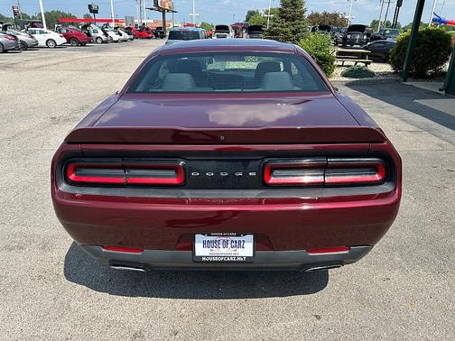 2017 Dodge Challenger SXT