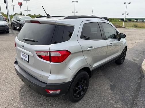 Moondust Silver Metallic 2018 Ford EcoSport SE