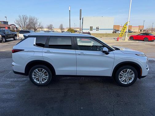 2023 Mitsubishi Outlander ES 2.5 S-AWC