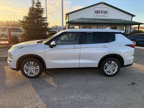 2023 Mitsubishi Outlander ES 2.5 S-AWC